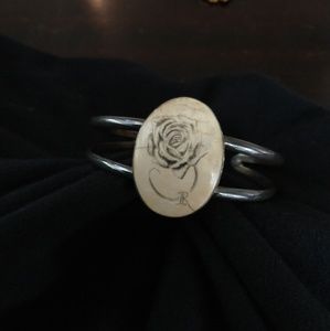 Vintage style rose bracelet